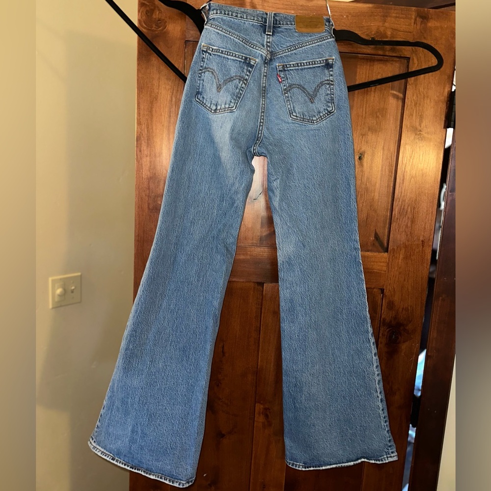 Levi’s Ribcage Bell 24x34